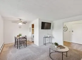 Scenic towers 3217I Cozy & Comfy I Free Parking