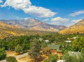 Idyllic Home in Kernville with Private Beach Access