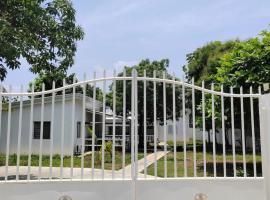 Hideaway dreamisland property rental，位于Pooc的酒店