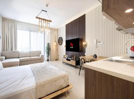 Stunning Apartment at Al Zahia, Sharjah，位于Ḩiz̧āyib az Zānah的酒店