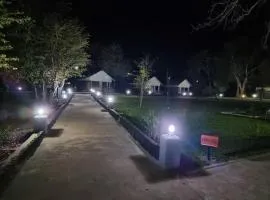 Yousha Safari Lodge