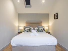 King Deluxe Ensuite with Courtyard View - Venn，位于剑桥的酒店