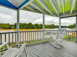 Waterfront Lake Norman Cabin with Screened Porch!