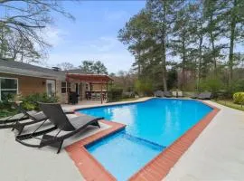 Private Pool ATL w Grill and Outdoor Dining