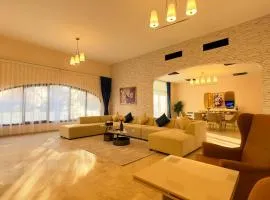 "Elegant Villa - Perfect for Relaxation, Near Corniche Beach & World Trade Center