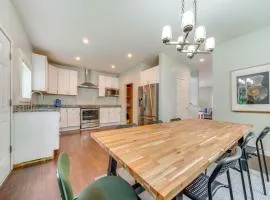 Tukwila Townhome 12 Mi to Seattle!
