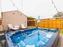 Pet-Friendly Home Near Downtown Henderson