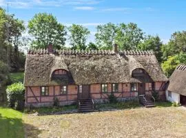 Cozy Home In Præstø With Kitchen