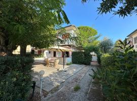 Villetta a due passi dal mare，位于利多迪卡马约雷的酒店
