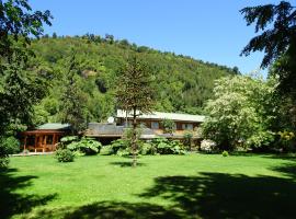 Espacio y Tiempo Hotel de Montaña，位于La Junta的酒店