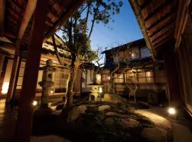 筱山城堡镇酒店