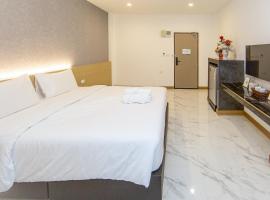 One Sakon Nakhon Hotel，位于Ban Na Weng沙功那空机场 - SNO附近的酒店
