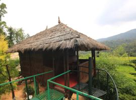 Koomankolly Heritage Resort，位于Thirunelli的酒店