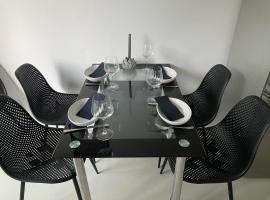Fancy Bungalow Rand Hamburg，位于亨施泰特-乌尔茨堡的酒店