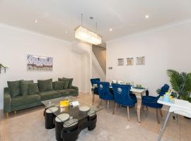 3BR House w Garden & FREE Parking, Ilford, Barking，位于巴尔金的酒店