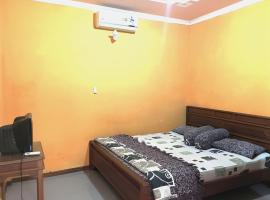 Hotel Alami near Alun-Alun Klaten，位于Klaten的酒店