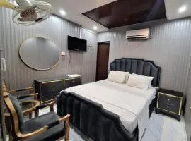 Divine Hotel Lahore