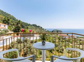 Ariadne Seaview Rooms - Skopelos Summer Getaways，位于斯塔菲罗斯的酒店