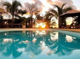 Sunset Madiorano Bungalow by MVR Koncièrgerie，位于Ambolomailaka的酒店
