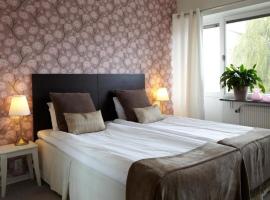 Riverside stay at Hotel - Ängelholm，位于恩厄尔霍尔姆的酒店