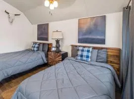 Caddo Lake Cabins- Wyldewood with Kayaks