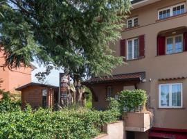 VILLA FENIX OSIO SOTTO 2，位于奥肖索托的酒店