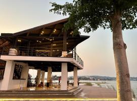 Hotel Maya Internacional，位于弗洛勒斯的酒店