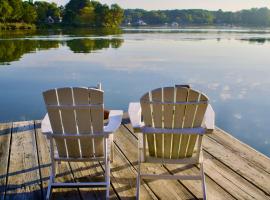 Serene Waterfront Retreat on Chesapeake Bay in St Michaels，位于圣迈克尔斯的酒店