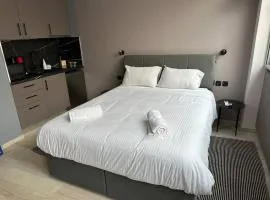 Port Brown Suite 2