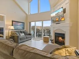 2 Mi to Christmas Village Lakefront Camdenton Gem