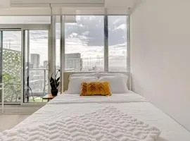 The Cityscape by Instant Suites - PentHouse Unit