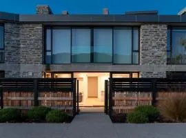 Central Wanaka Lakeside Condo