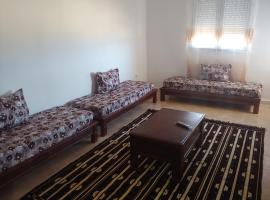 Appartement F3 Fil-Fila SKIKDA，位于斯基克达的酒店
