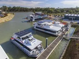 All Seasons Houseboats