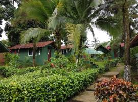 LOS PINOS DE TORIO，位于Torio的酒店