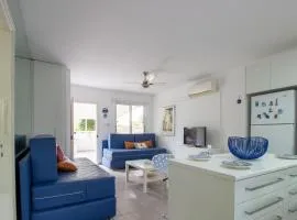 Walk to the beach 2-bed apt