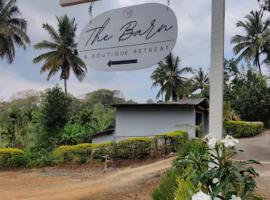 The Barn Gonikoppa，位于Turambhe的酒店