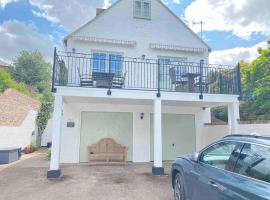 Malt House Cottage with River Severn view balcony，位于塞文河畔厄普顿的酒店