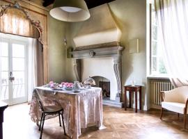 B&B Dimora Delle Donnole Bergamo Alta，位于贝加莫Astino Monastery附近的酒店