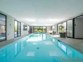 Villa, piscine intérieure - Baie Mont Saint Michel