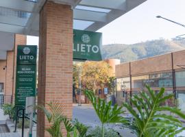 Hotel Lieto，位于波苏斯-迪卡尔达斯的酒店