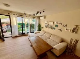 Вила Динати