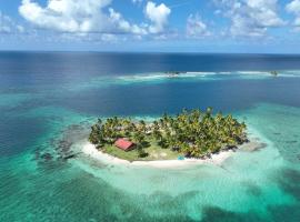 Isla de la casa de papel San blas baño compartido，位于Mamartupo的别墅