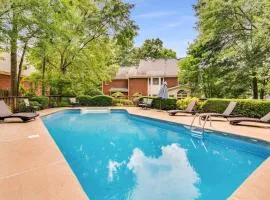Luxury 5BR Oasis, Sleeps 10, Pool, Office, Deck