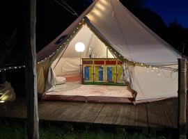 Glamping am Malerweg，位于洛门的豪华帐篷