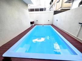 Cosy & Spacious 3 bedroom condo Flic en Flac，位于弗利康弗拉克的酒店