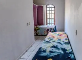 Quarto 5 com 2 Camas de Solteiro