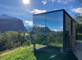 Glimre Romsdal - Eksklusivt speilhus ved Åndalsnes，位于Isfjorden的酒店