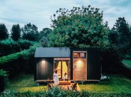 Garden Home by Tiny Away，位于Bessé-sur-Braye的酒店