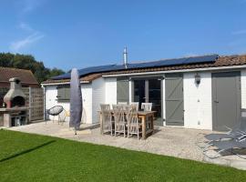 Jonathan Livingston Seagull holidayhome，位于德帕内的酒店